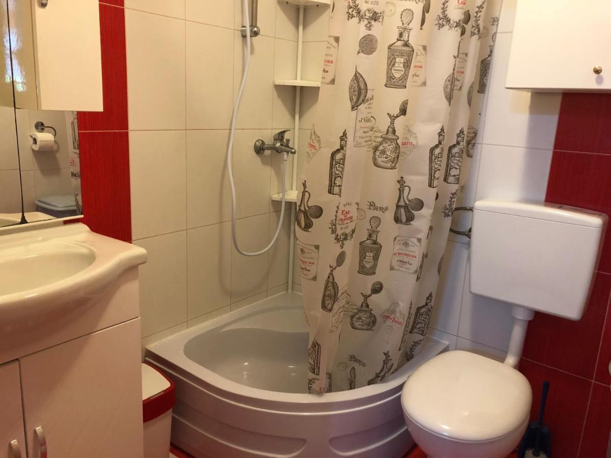 Apartman Luka Vir Apartment Ngoại thất bức ảnh