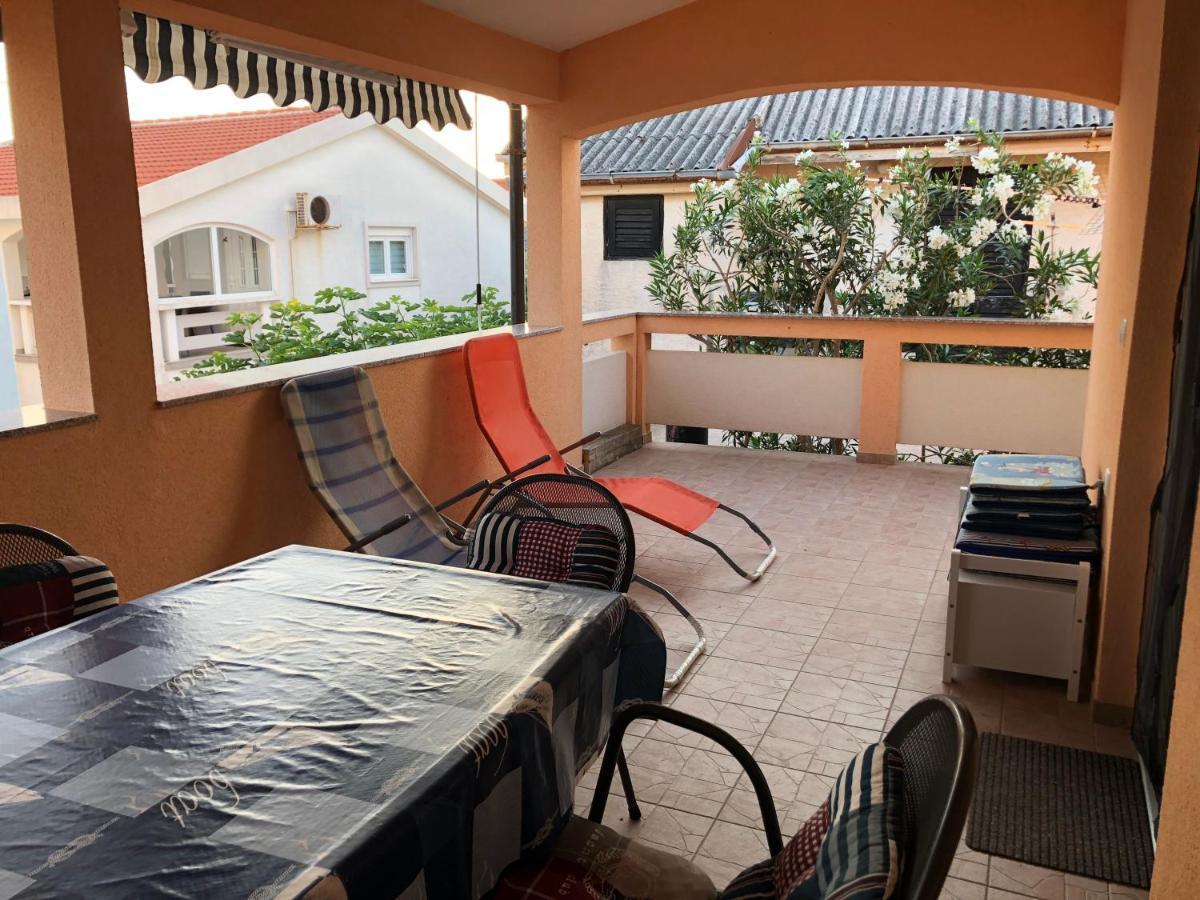 Apartman Luka Vir Apartment Ngoại thất bức ảnh