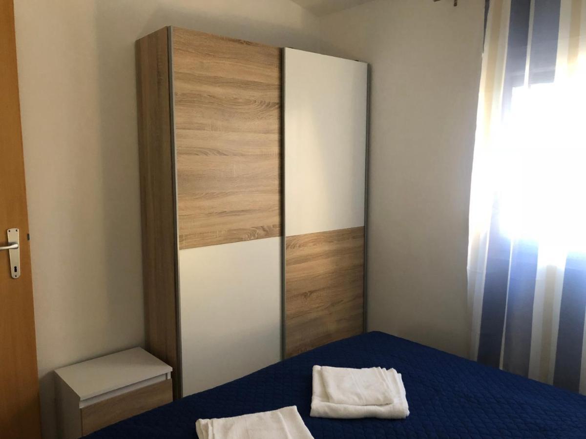 Apartman Luka Vir Apartment Ngoại thất bức ảnh