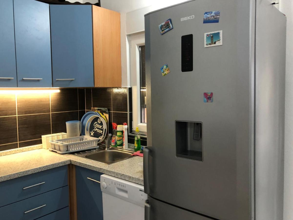 Apartman Luka Vir Apartment Ngoại thất bức ảnh